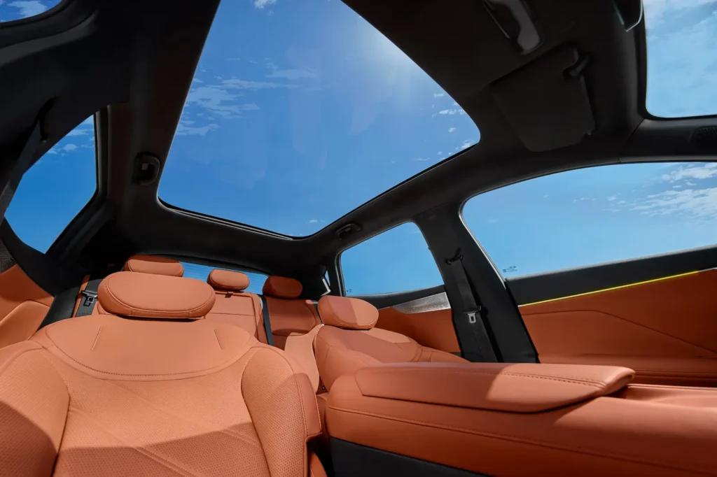 CHANGAN M AUTOMOCION-Comodidad que se adapta a tu vida. Espacio que impulsa tu viaje.